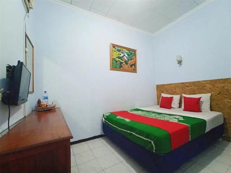 Hotel Palem 2 Syariah Malang Redpartner ภายนอก รูปภาพ