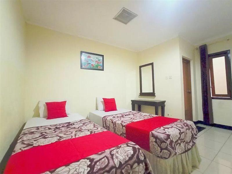 Hotel Palem 2 Syariah Malang Redpartner ภายนอก รูปภาพ