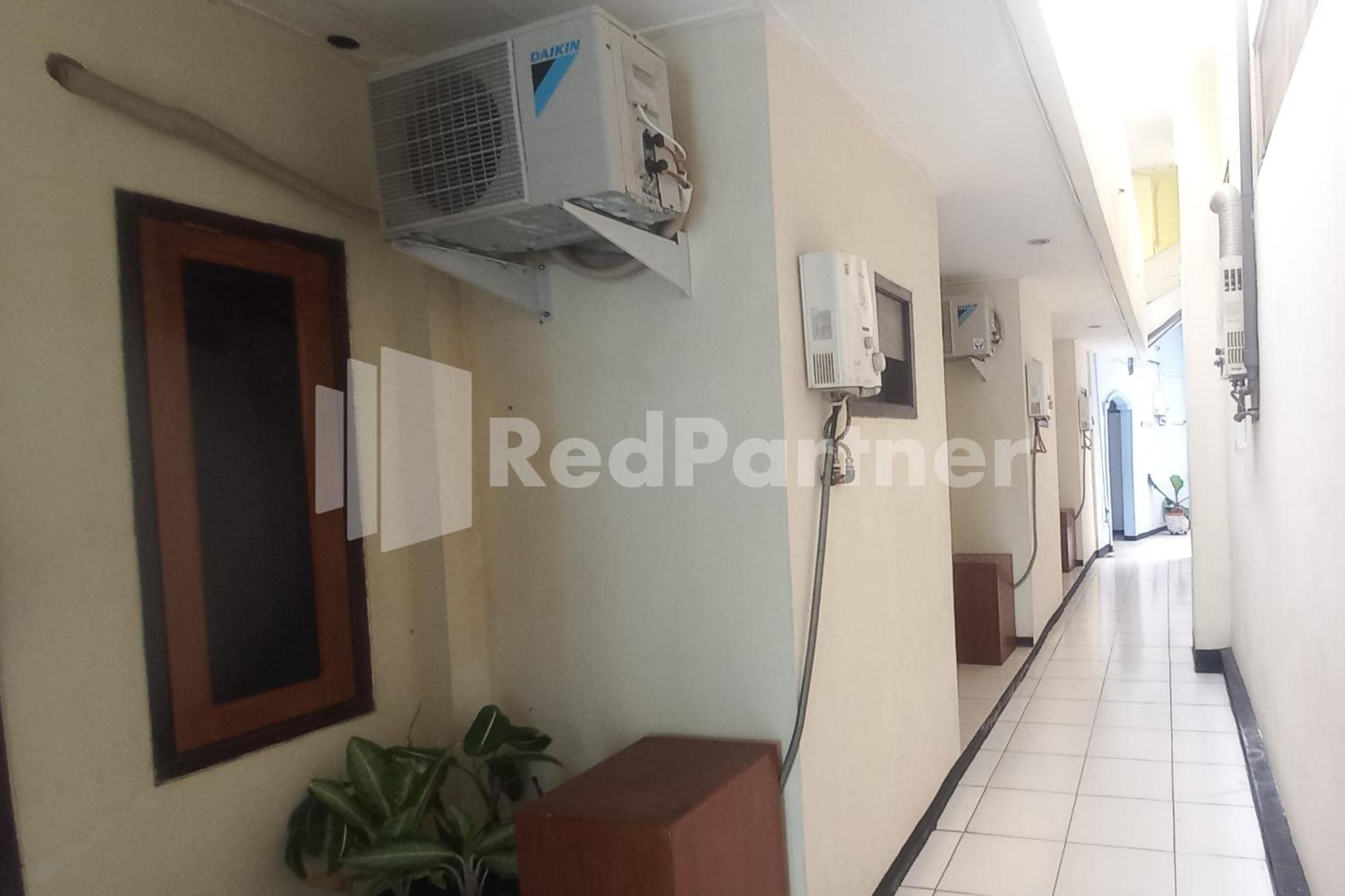 Hotel Palem 2 Syariah Malang Redpartner ภายนอก รูปภาพ