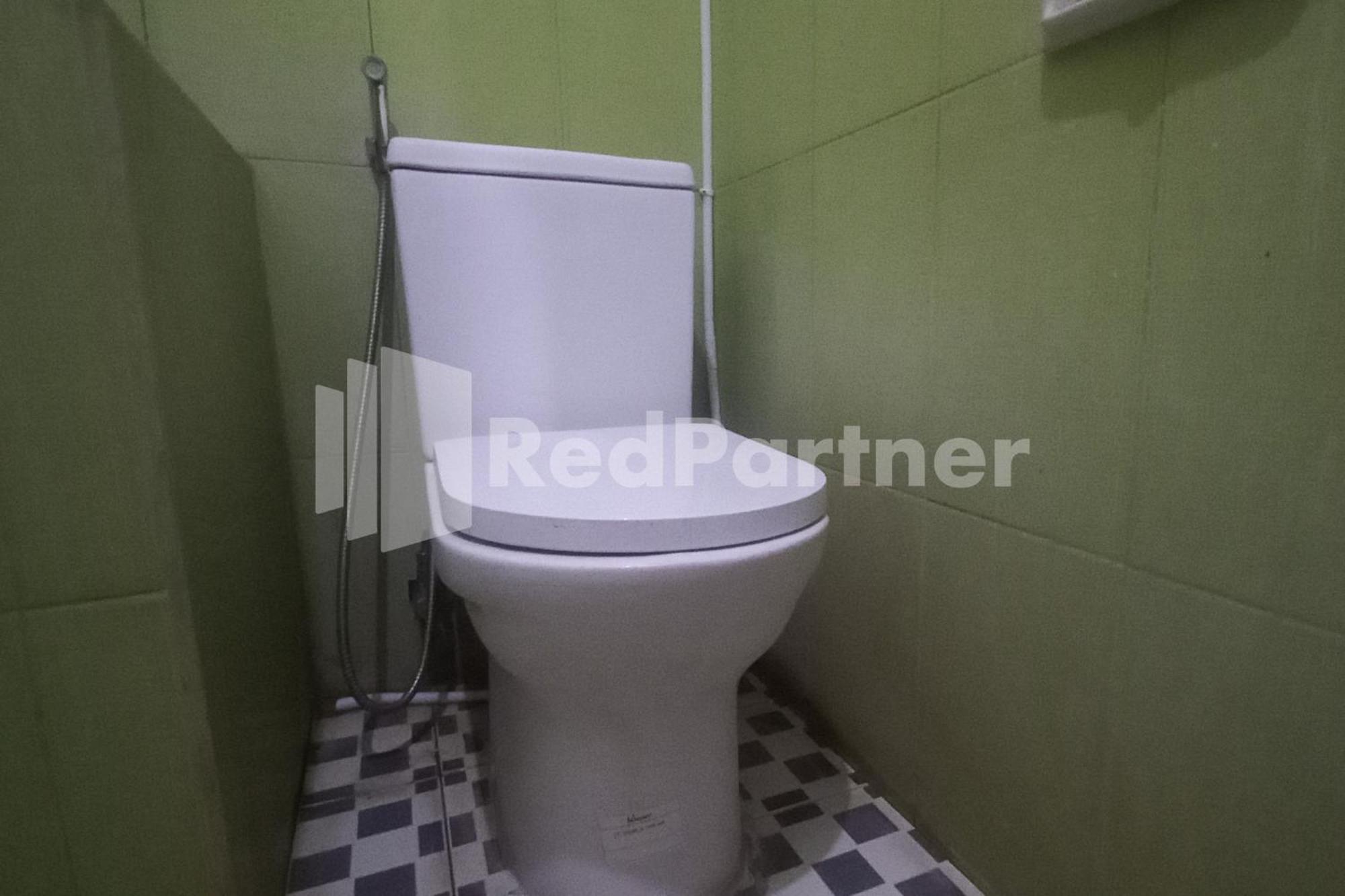 Hotel Palem 2 Syariah Malang Redpartner ภายนอก รูปภาพ