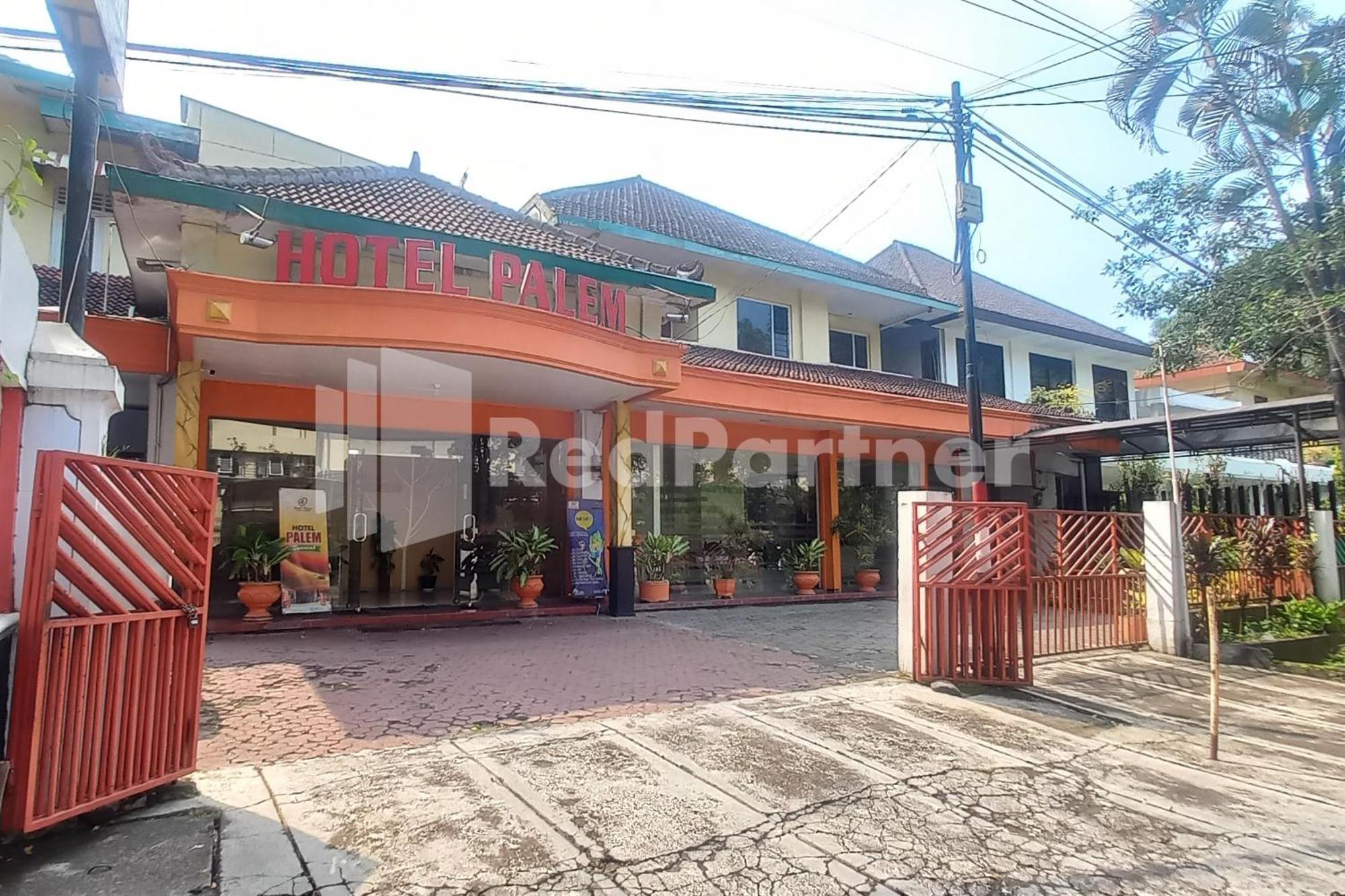 Hotel Palem 2 Syariah Malang Redpartner ภายนอก รูปภาพ